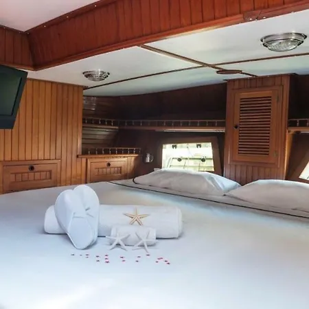 Botel Ibero *
